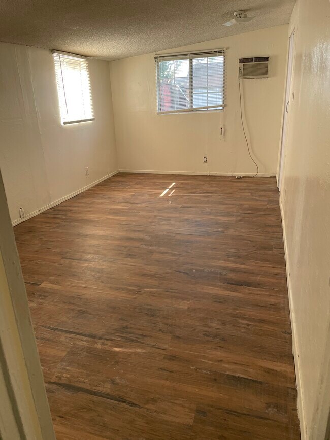 Building Photo - 1135 166th St