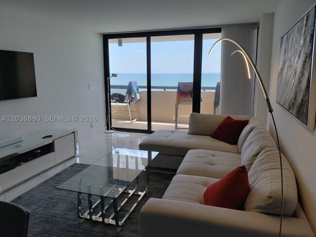 Foto del edificio - 2555 Collins Ave