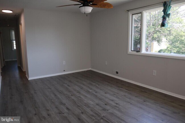 Foto del edificio - 332 Bailey Ave