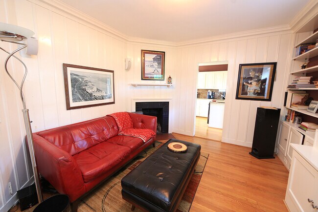 Building Photo - 1307 Dollar Ave
