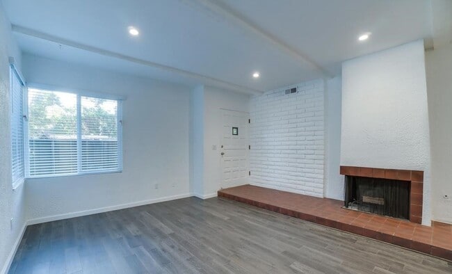 Foto del edificio - 16-18 REEF ST.