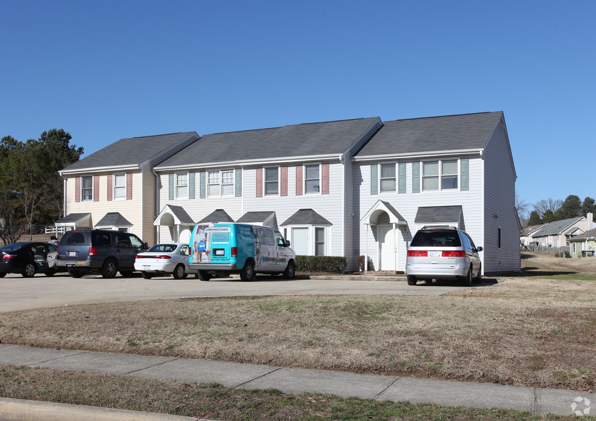 Primary Photo - 3409-3415 Lake Woodard Dr