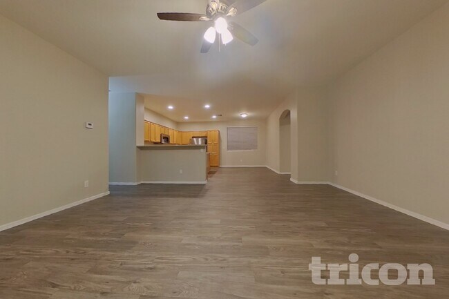 Foto del edificio - 12519 W Estero Ln