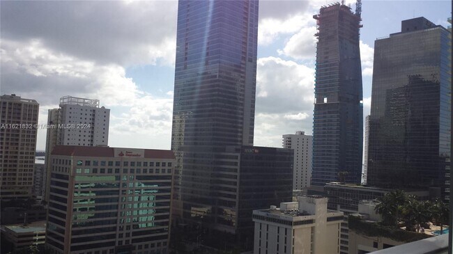 Foto del edificio - 1300 S Miami Ave