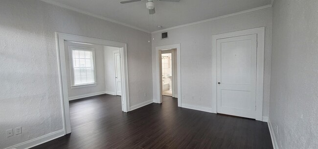 Interior Photo - Casablanca