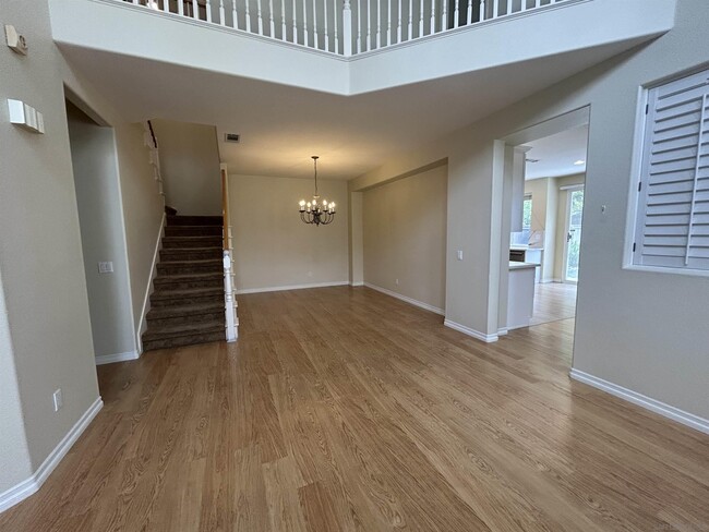 Building Photo - 3024 Rancho la Presa