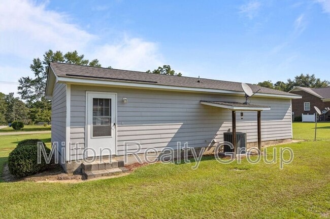 Building Photo - 145 S Patterson St