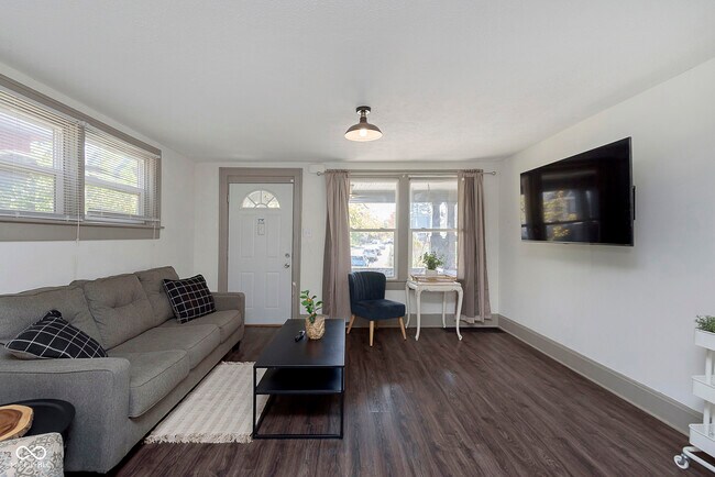 Foto del edificio - 2248 Nowland Ave