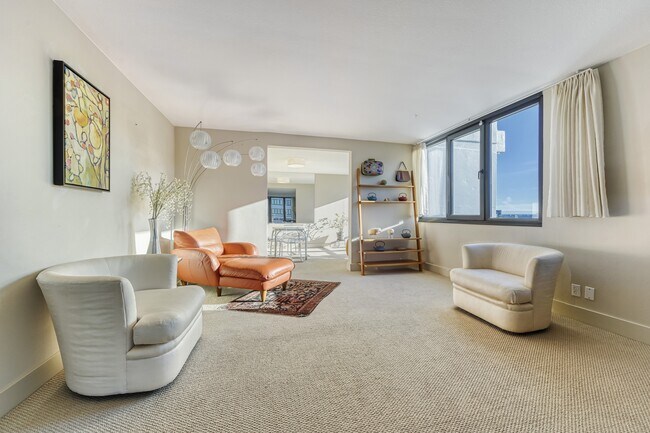 Photo - 111 SW Harrison St Townhome