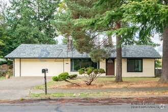 Building Photo - 12917 NE Holladay St