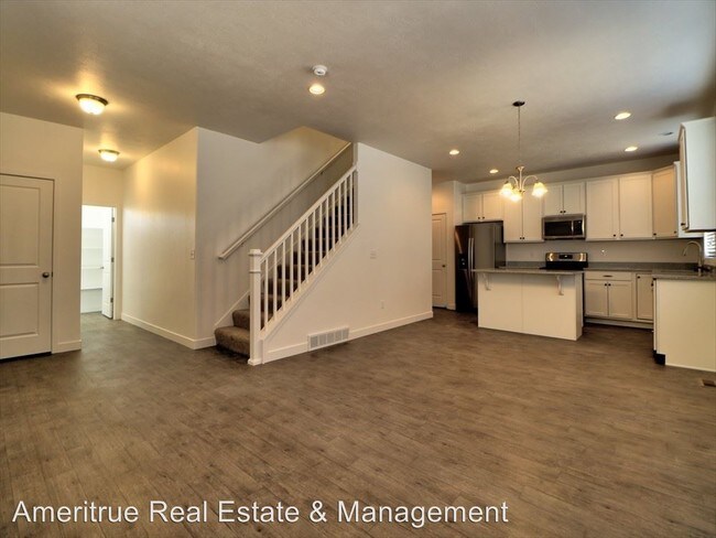Building Photo - 3 br, 2.5 bath House - 3011 S Red Pine Dr.