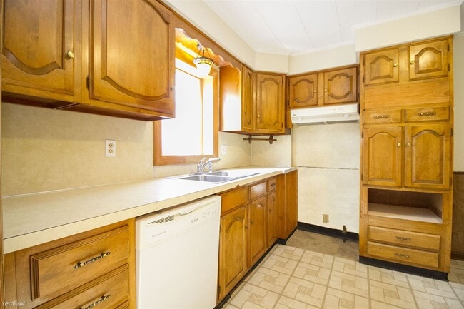 Building Photo - 616 Lodge Ave