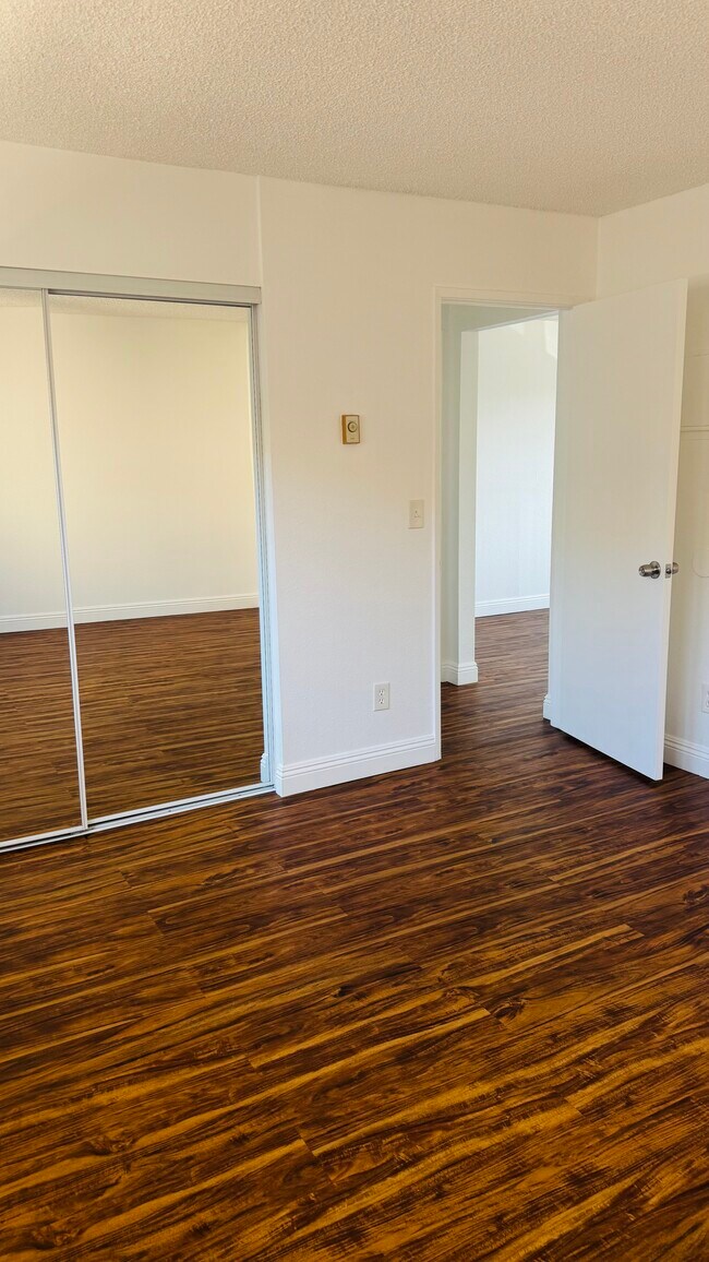Foto del edificio - 7321 Milton Ave