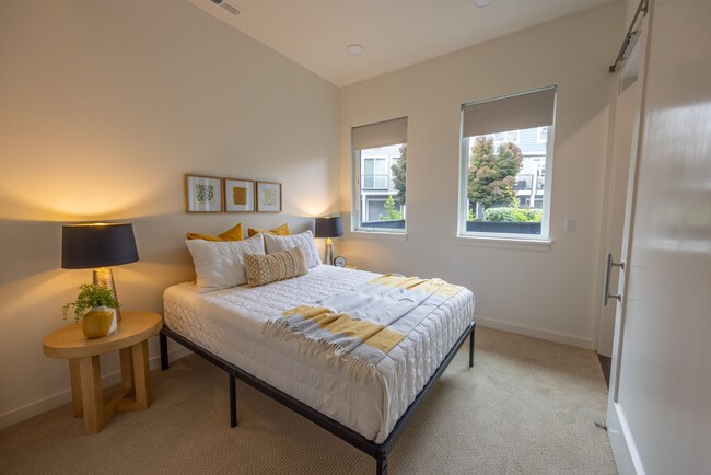 Foto del edificio - Riverside Townhomes - Fall special - 1 mon...