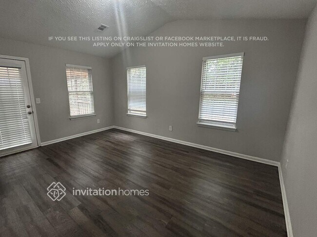 Foto del edificio - 3823 Landgraf Cove