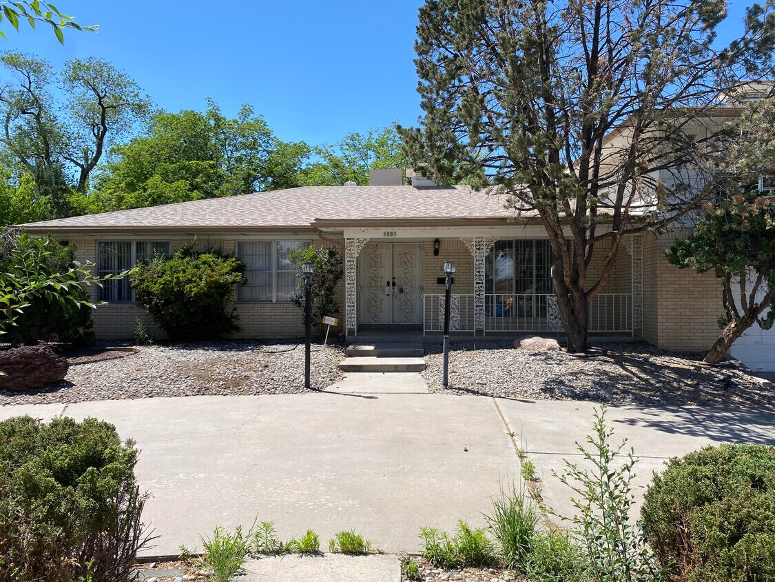 Primary Photo - 1007 Sunrise Pl SE