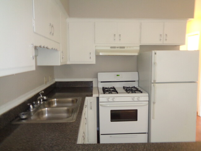 Foto del edificio - 5818 107th St
