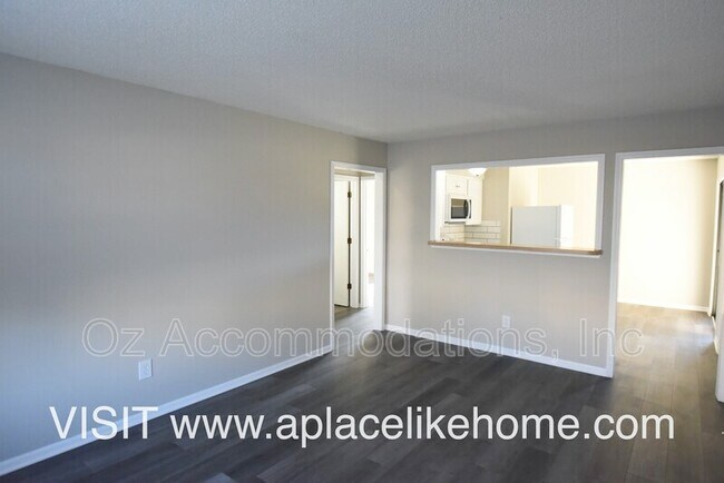 Foto del edificio - 912 S Edgebrook Ln