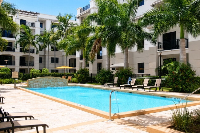 Building Photo - Heritage at Boca Raton