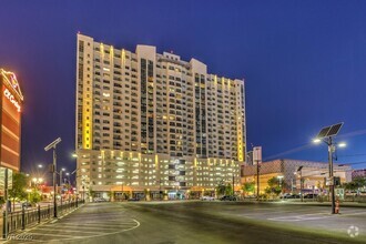 Building Photo - 150 S Las Vegas Blvd