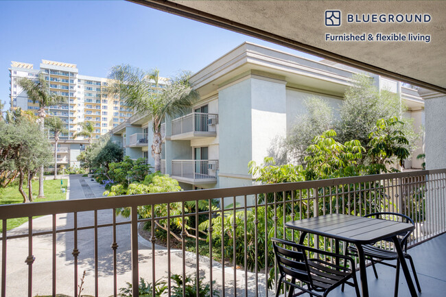 Building Photo - 4025 Via Marina
