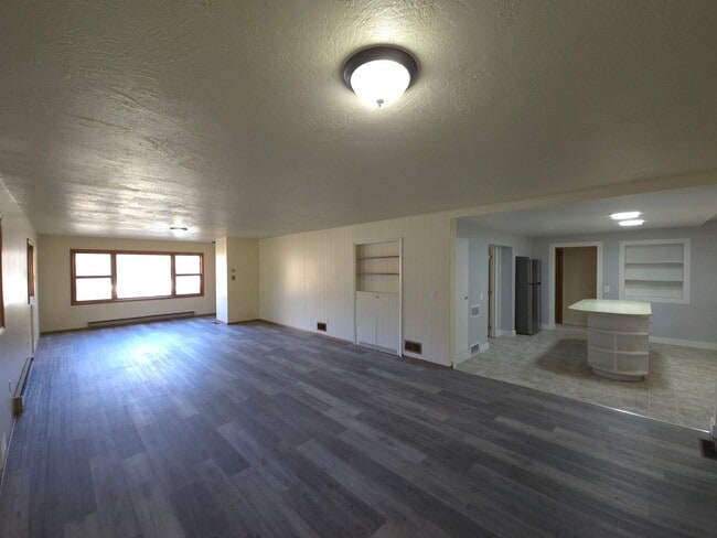 Building Photo - 508 S Main St