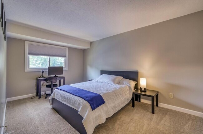 Foto del edificio - 3602 Garden Blvd N