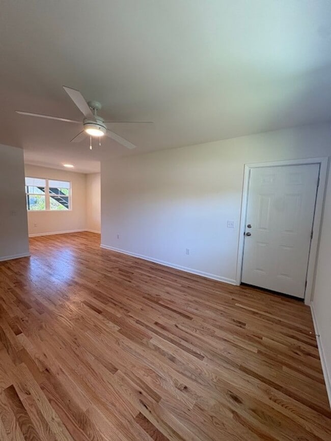 Building Photo - 664 Windermere Blvd