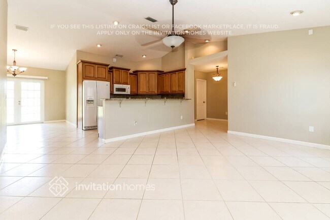 Building Photo - 707 Hartford Dr NW