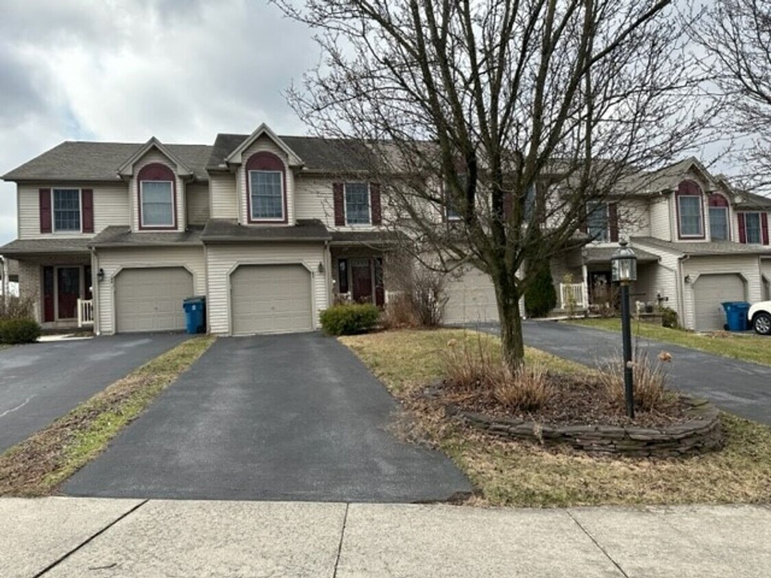 Primary Photo - Mechanicsburg School District 3 Bedroom 2....