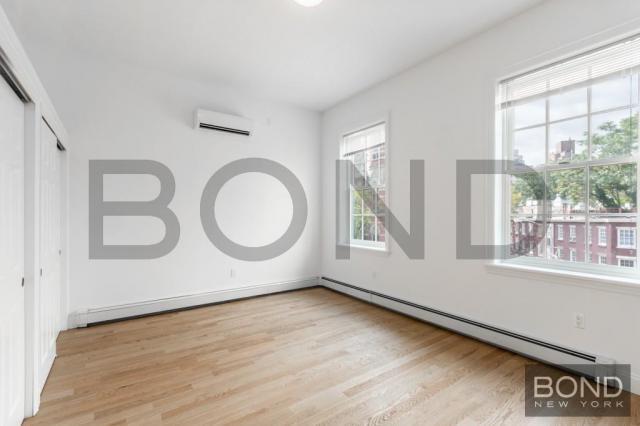 Foto principal - 3 bedroom in NEW YORK NY 10011