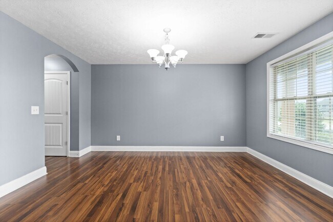 Foto del edificio - Pet Friendly Four Bedroom!