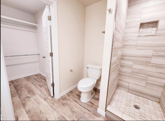 Foto del edificio - 8991 Redbud Rd