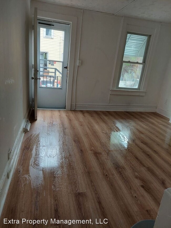 Building Photo - 3 br, 1 bath House - 24 New Rose St