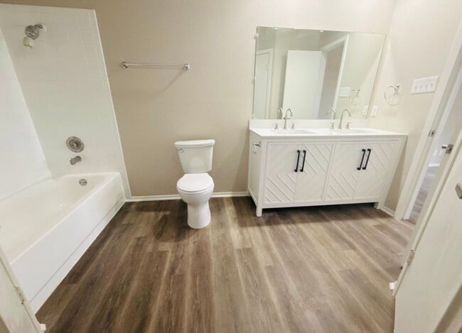 Building Photo - 11754 Spring Song Dr