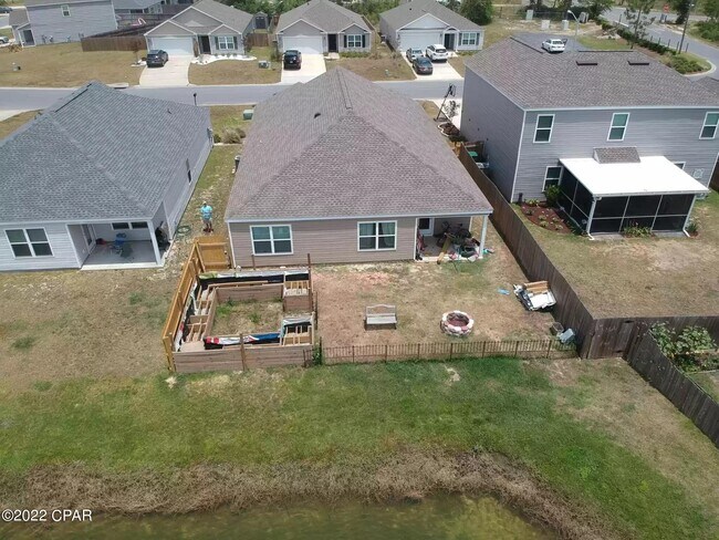Foto del edificio - 7162 Riverbrooke St