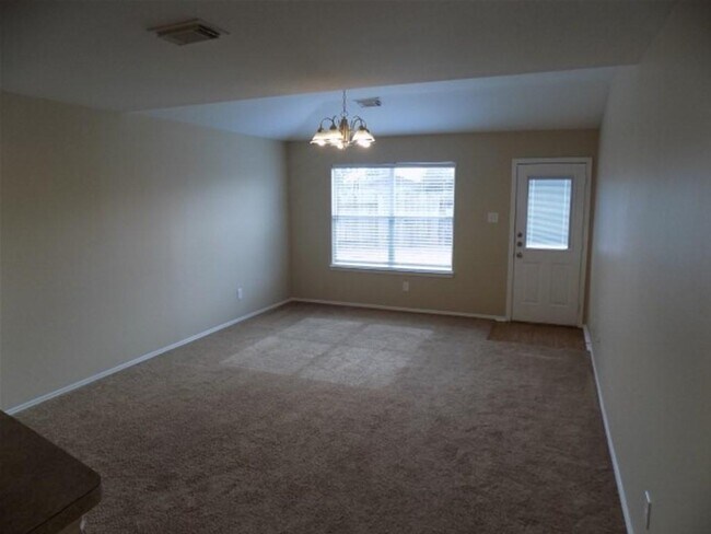 Building Photo - 19007 Sunburst View Dr