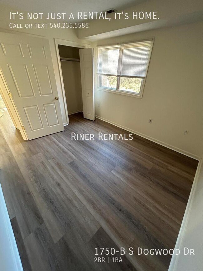 Foto del edificio - 1750-B S Dogwood Dr