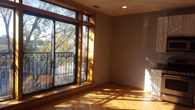 Foto del edificio - 2124 W 35th St