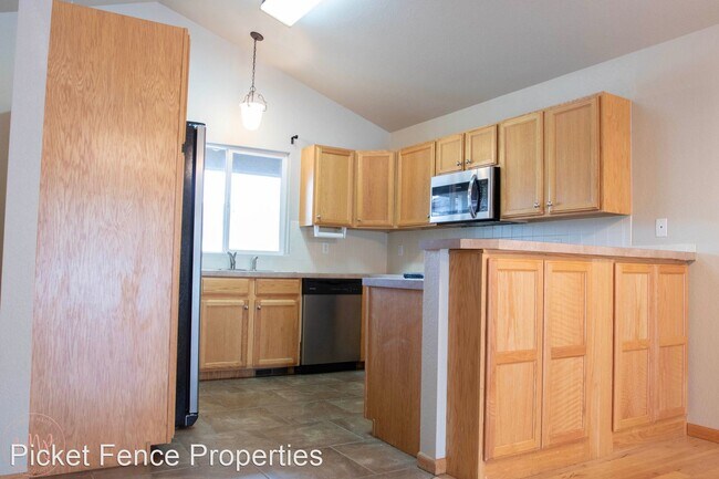 Foto del edificio - 4 br, 3 bath House - 862 Durum St