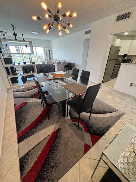 Foto del edificio - 300 Bayview Dr