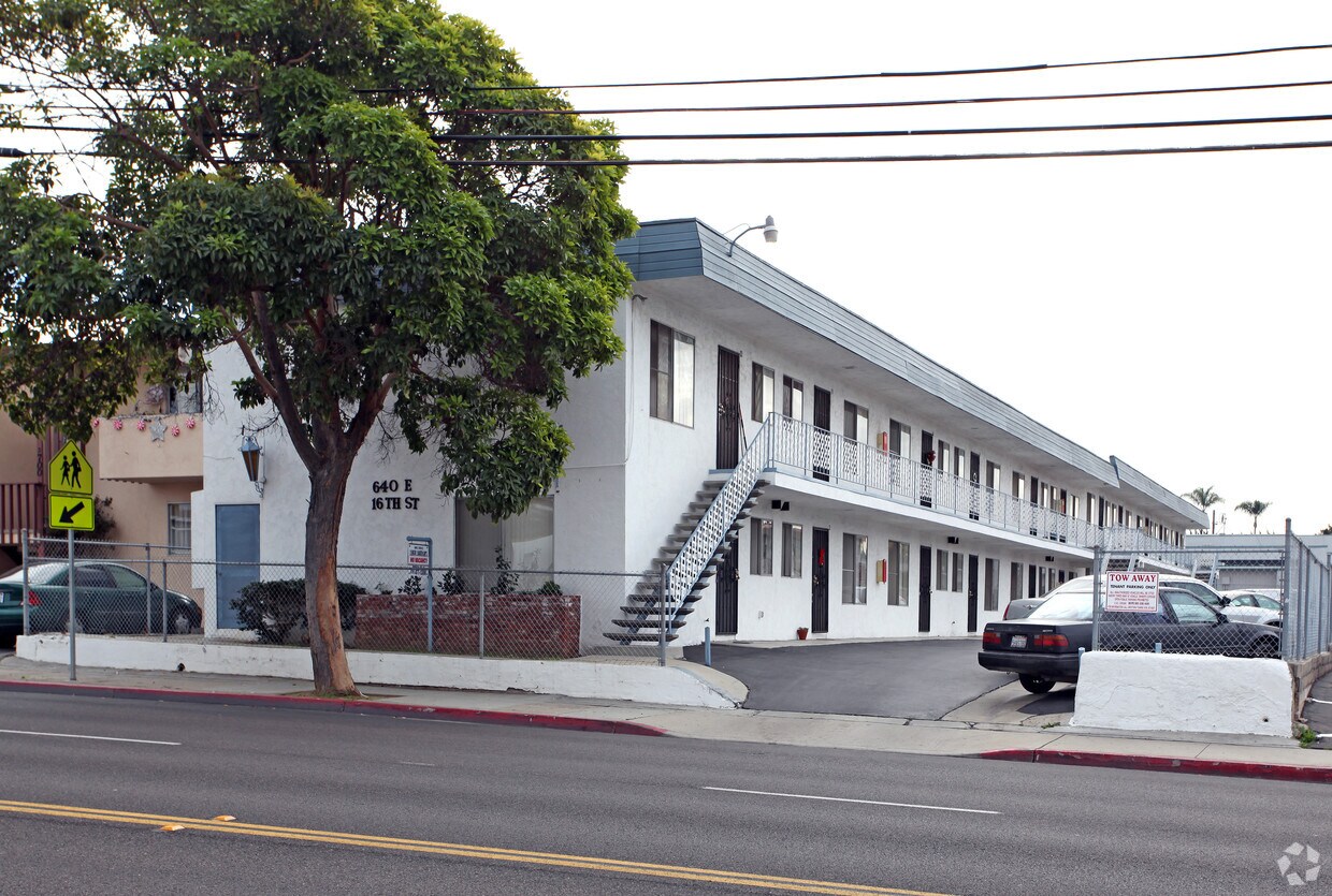 Primary Photo - 640 E 16th St