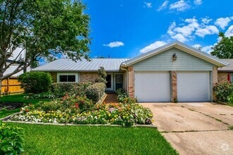 Building Photo - 10426 Alcott Dr
