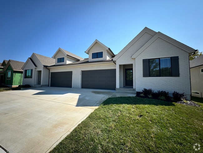 Building Photo - 1439 SW Winthrop Dr