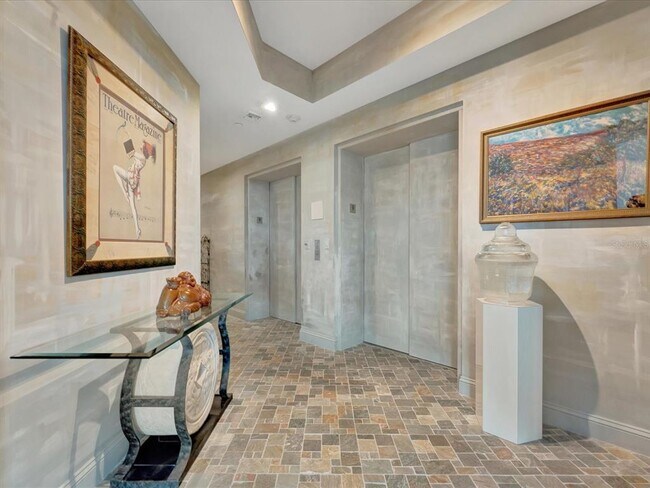 Foto del edificio - 555 5th Ave NE