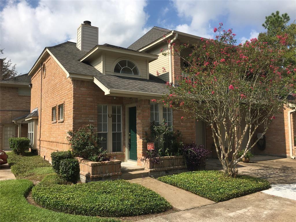 Foto principal - 5515 Strack Rd