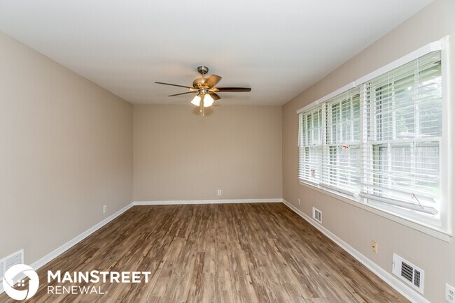 Building Photo - 1452 Greenwillow Dr