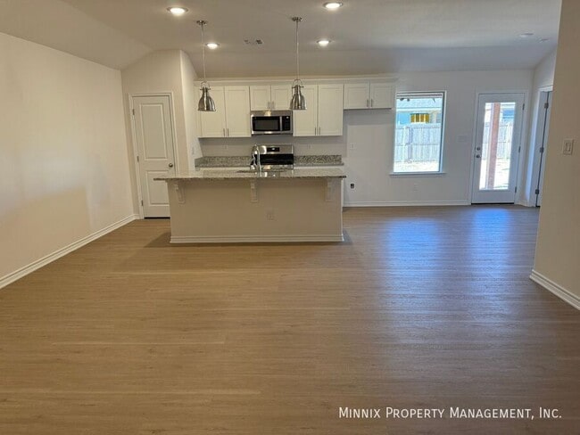 Foto del edificio - 5409 Lamont Ave
