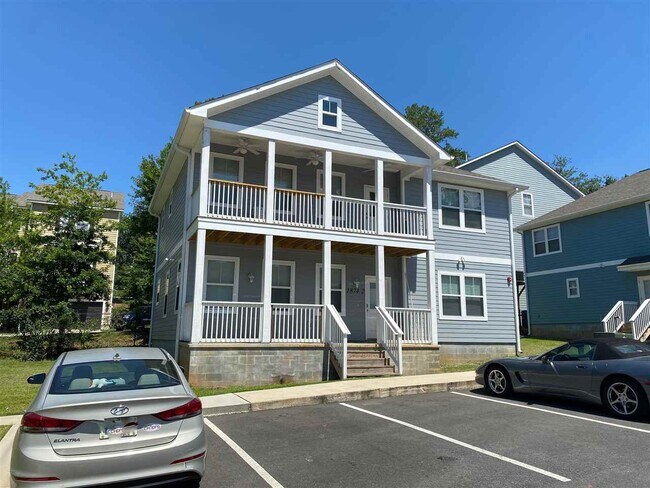 Building Photo - 253 S Lipona Rd