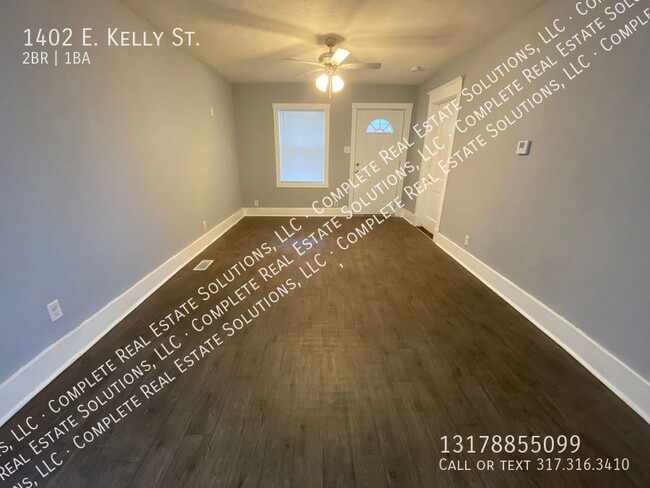 Building Photo - Now Showing this 2 bedroom, 1 bath home lo...